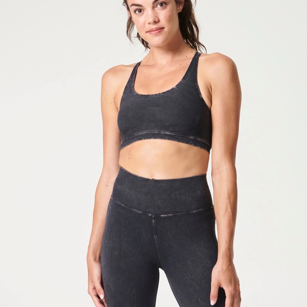 Nux Shapeshifter Bra and Leggings Set!